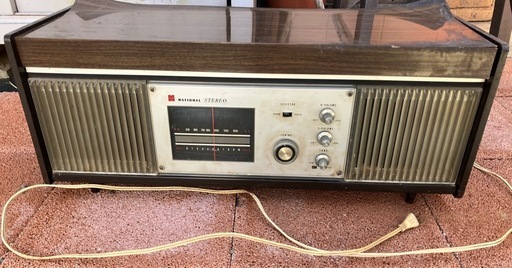 【終了】ナショナル Stereo ラジオ レコードプレーヤー真空管SE-1300