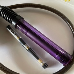 鍵と空気入れの画像