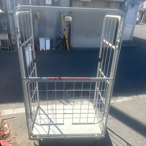カゴ台車1台サイズ650x1000x1750mm