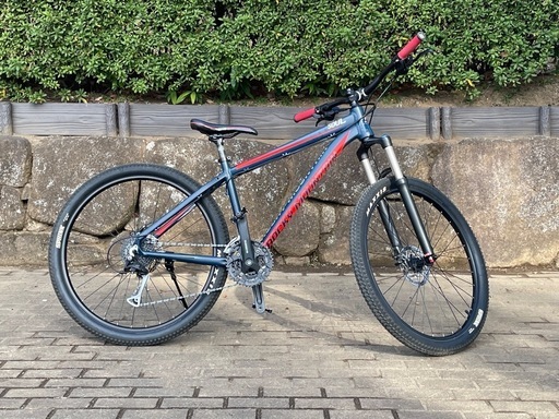 【東京蒲田】マウンテンバイク 27.5インチ 前サスペンション 油圧ディスクブレーキ　ギア3×9　ROCKY MOUNTAIN