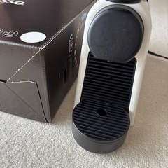 ネスプレッソ エッセンサ ミニ Essenza Mini ホワイトの画像