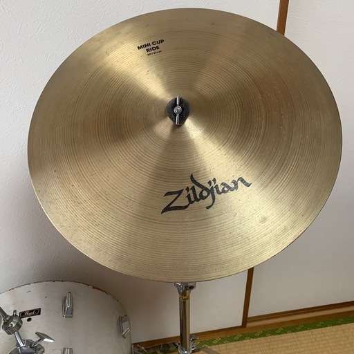 PEARLドラムセット、zildjanシンバル付き