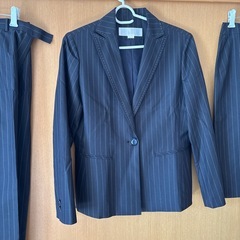 早いもの勝ち❤️美品AIN ARK ネイビー ストライプスーツ 3点セットの画像