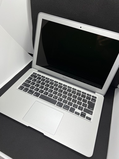 MacBook Air 2017【光るリンゴ最終型・美品】大容量1TB / バッテリー良好