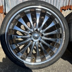 20インチアルミホイールの画像