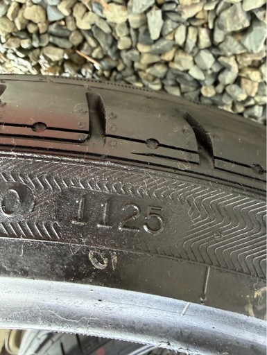 【値下げしました！】タイヤ 19インチ 225/35r19