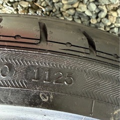 【ほぼ新品】タイヤ ルッチーニ  225/35r19の画像