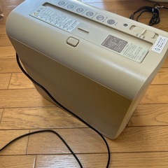 美品 シュレッダーの画像