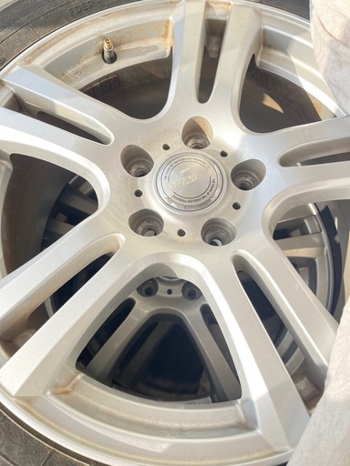✨激安 ✨ ホイル付きスタッドレスタイヤ4本　　マット車収納用品　カーシートバック収納バッグ　アニメDVDまとめキャンプ用品 テント 