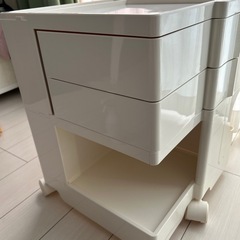 収納ワゴン
の画像