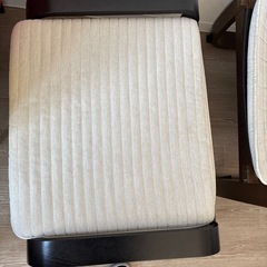 IKEAオットマン付きチェアの画像