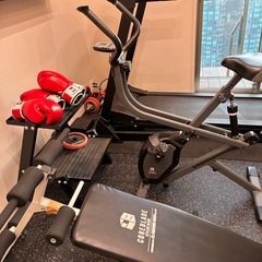 富裕層のフィットネス、筋トレ、ボクシングセットの画像