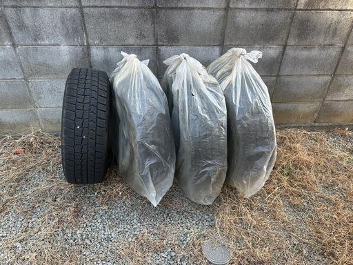 スタッドレスタイヤ＋ホイール4本セット 195/65 R15 ダンロップ
