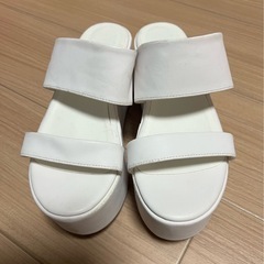 厚底サンダルの画像