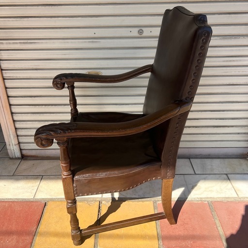 古い木製  アンティークアームチェア　古道具