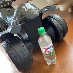 電動　幼児用　乗用カー　車の画像