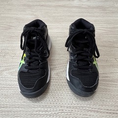 【19cm】バスケシューズの画像