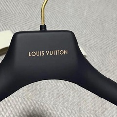 LOUIS VUITTON HERMES等ハンガーの画像