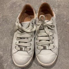 UGG レディース スニーカー ホワイトの画像