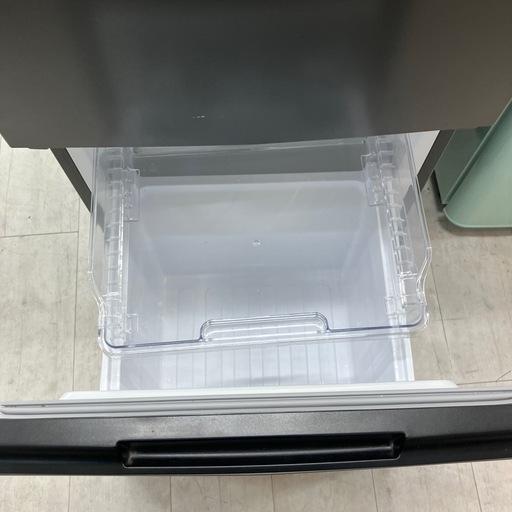 安心の6ヶ月間保証つき！SHARP2ドア冷蔵庫2019年製137L【トレファク堺福田店】