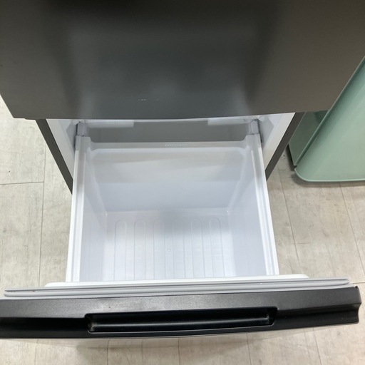 安心の6ヶ月間保証つき！SHARP2ドア冷蔵庫2019年製137L【トレファク堺福田店】