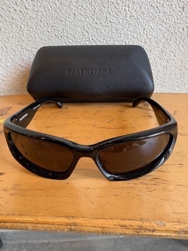 balenciaga swift oval サングラス