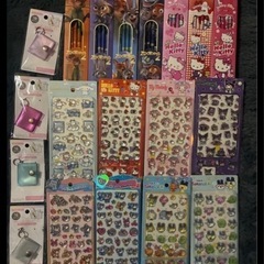3.入荷しました✨随時受け付けてます‼️ボンボンドロップ　うるちゅる　ウォーターシール　アクリルシール　ぷっくりシールおしりシール　肉球シール　サンリオ　ズートピア　しずくちゃん　たまごっち　アンパンマン　ヒスミニ　エンジェルブルー　クレヨンしんちゃん　クライベイビー　スヌーピー　ベイビースリー　ラブブ　あわわちゃん　ネイルシール　鉛筆の画像