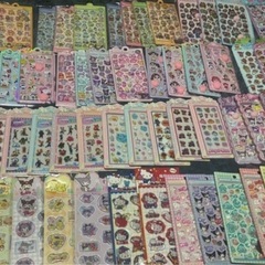 3.入荷しました✨随時受け付けてます‼️ボンボンドロップ　うるちゅる　ウォーターシール　アクリルシール　ぷっくりシールおしりシール　肉球シール　サンリオ　ズートピア　しずくちゃん　たまごっち　アンパンマン　ヒスミニ　エンジェルブルー　クレヨンしんちゃん　クライベイビー　スヌーピー　ベイビースリー　ラブブ　あわわちゃん　ネイルシール　鉛筆の画像