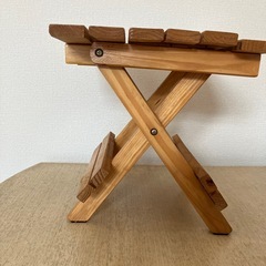 折り畳み式ミニテーブルの画像