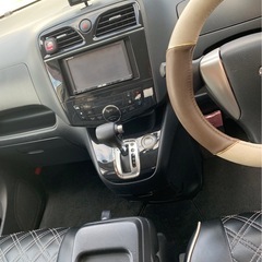 日産セレナ　期間限定価格の画像