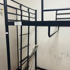 パイプ2段ベッド（下は机
）の画像