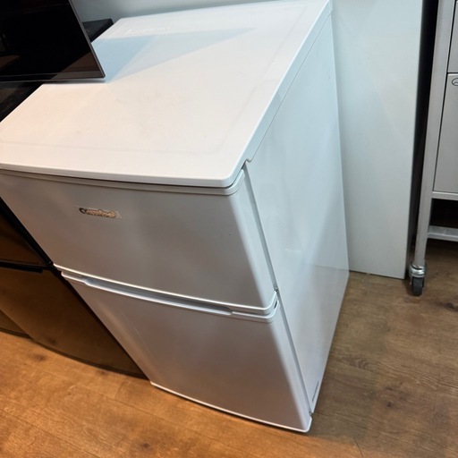 2022年製　コンフィー　90L 冷蔵庫　RCT90WH/E