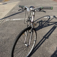 SCHWINN クロスバイク３×８段の画像