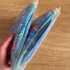 食事用エプロンセット（4枚) 未開封　 2セットありの画像