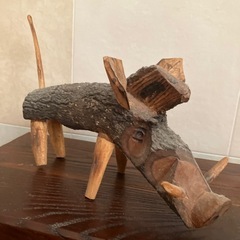 天然木製イノシシの画像