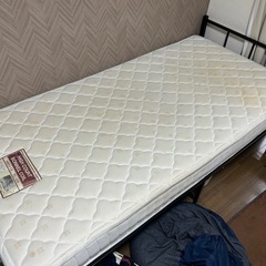 シングルベッドマットレスの画像
