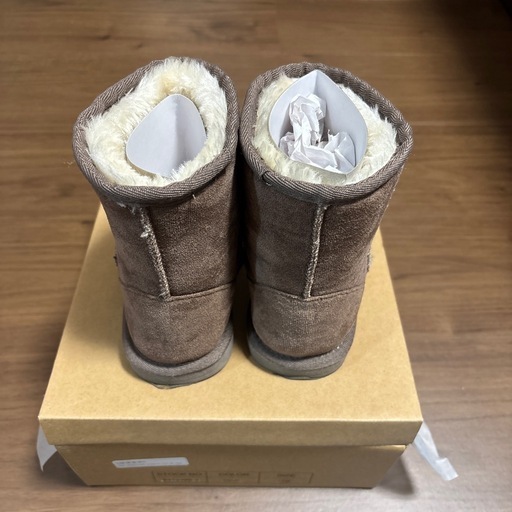 キッズ　ムートンブーツ　19.0