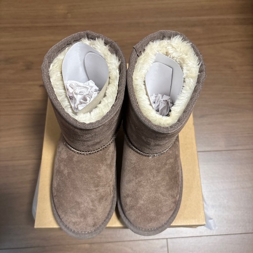 キッズ　ムートンブーツ　19.0