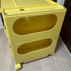 韓国家具　キャスター付きワゴン　クリームイエローの画像