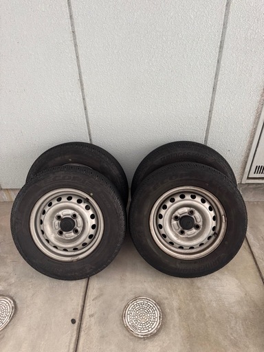 タイヤホイール付き