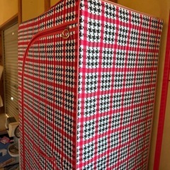 昭和の懐かしいビニールタンスの画像