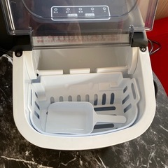 家庭用製氷機の画像