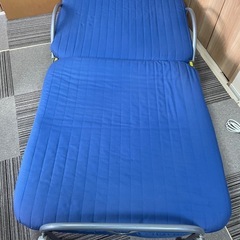折りたたみベッドの画像