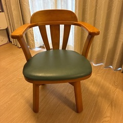 ２脚セット
回転式ダイニングチェア の画像