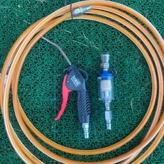 エアーコンプレッサー、ホース、セパレーター、ダスターのフルセットの画像