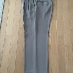 薄茶色スラックス男性用の画像