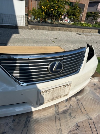 レクサス　LS600h UVF45 フロントバンパー