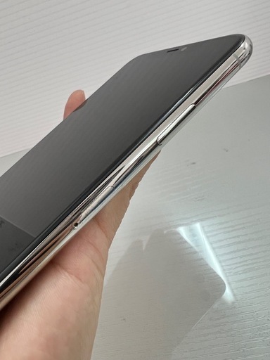 美品　iPhone11 Pro MAX    64GB シルバー　SIMフリー
