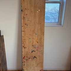 【500円】大型パイン材風の板3枚セット（DIY素材・作業台に！落書きあり）の画像