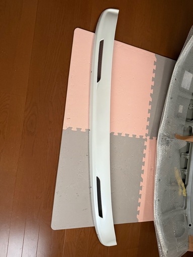 【決まりました】
ハイエース用ワイパーガード